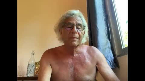 Snapshot of psymour1 chatting on 02-11-25, 08:58 psymour1 online show from 02-11-25, 08:58