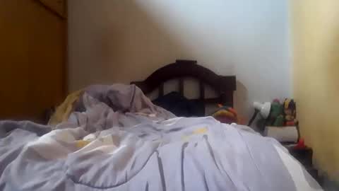 Snapshot of puky_mza chatting on 12-15-24, 10:07 puky_mza online show from 12-15-24, 10:07