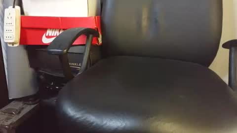 Snapshot of puky_mza chatting on 04-18-26, 04:38 puky_mza online show from 04-18-26, 04:38