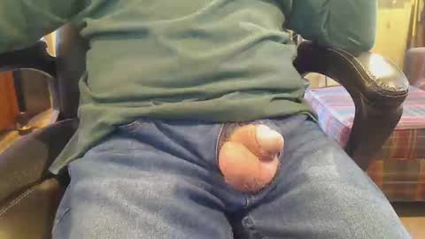 Snapshot of pulltoy1 chatting on 02-23-26, 05:21 pulltoy1 online show from 02-23-26, 05:21