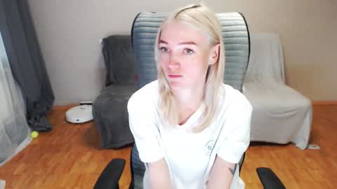 Polly online show from 09-25-25, 06:17