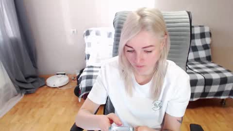 Polly online show from 03-15-26, 04:07