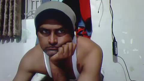 Snapshot of puneguyoncam chatting on 01-21-25, 08:52 puneguyoncam online show from 01-21-25, 08:52