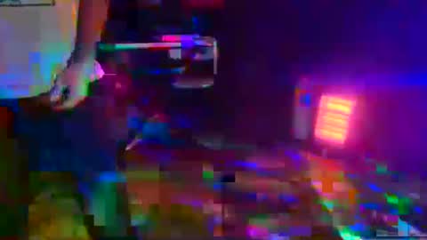 Snapshot of punkrunr083 chatting on 10-04-25, 09:40 punkrunr083 online show from 10-04-25, 09:40