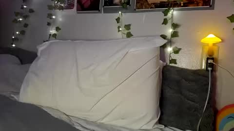 Rhys online show from 02-15-25, 03:31