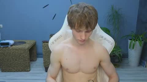 Snapshot of pupsenish chatting on 04-01-26, 01:50 Jesse online show from 04-01-26, 01:50