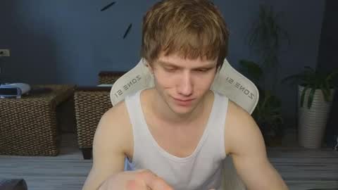 Snapshot of pupsenish chatting on 04-06-26, 04:32 Jesse online show from 04-06-26, 04:32