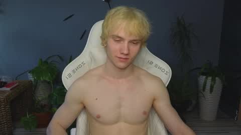 Snapshot of pupsenish chatting on 04-23-26, 01:51 Jesse online show from 04-23-26, 01:51