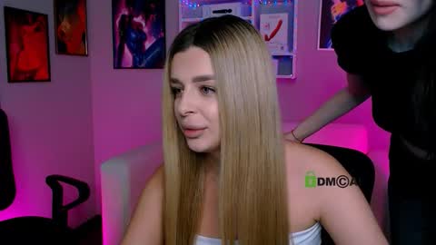 Snapshot of pure_angel1 chatting on 10-17-25, 07:16 pure angel1 online show from 10-17-25, 07:16