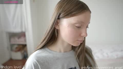 Snapshot of pureangeldolores chatting on 10-31-25, 11:11 i dont do shows for free. watching here silently and waiting for me to start showing you something for free is useless online show from 10-31-25, 11:11