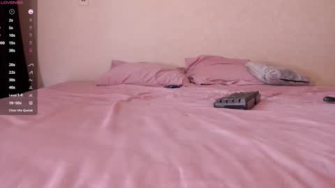 puredesire_ online show from 10-10-25, 12:04