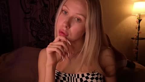 Snapshot of pureeangel chatting on 05-03-26, 05:52 Megan online show from 05-03-26, 05:52