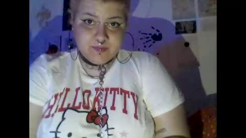 Snapshot of purelilac chatting on 04-01-26, 02:45 Lilac online show from 04-01-26, 02:45