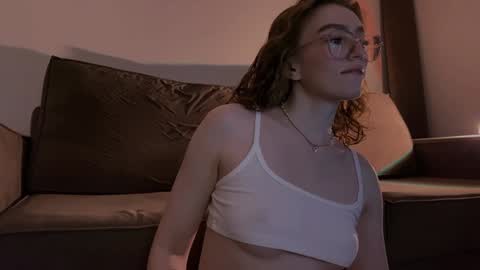 Marie online show from 01-19-25, 12:38