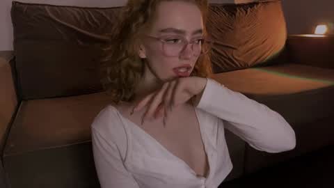 Marie online show from 02-08-25, 02:04