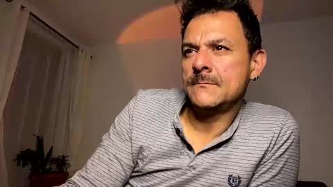 Puro Love online show from 02-11-26, 03:22