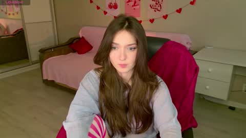 Bella online show from 11-26-25, 05:41