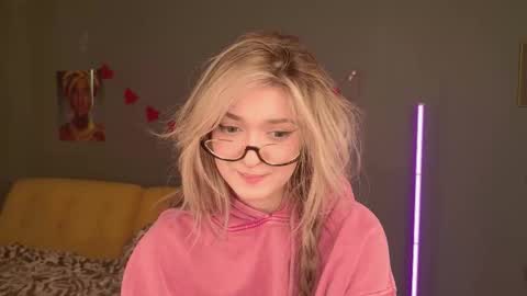 Bella online show from 02-15-26, 07:51