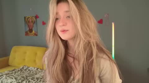 Bella online show from 02-19-26, 05:36