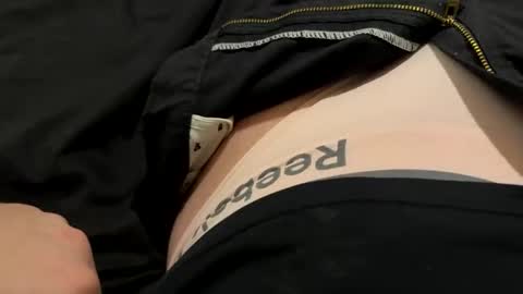 Snapshot of purpledevil_69_ chatting on 01-12-26, 02:17 PurpleDevil 69 online show from 01-12-26, 02:17