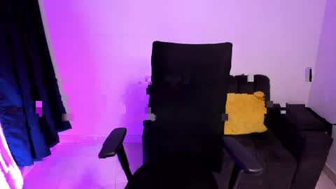 Snapshot of purplemegan chatting on 04-06-26, 04:46 MEGANNNN online show from 04-06-26, 04:46