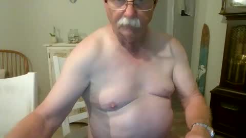 Snapshot of purpleshroom chatting on 03-20-26, 03:00 purpleshroom online show from 03-20-26, 03:00