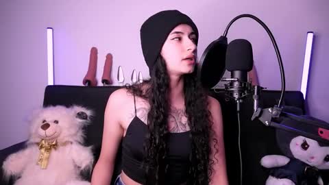 Alynn online show from 03-19-26, 02:04