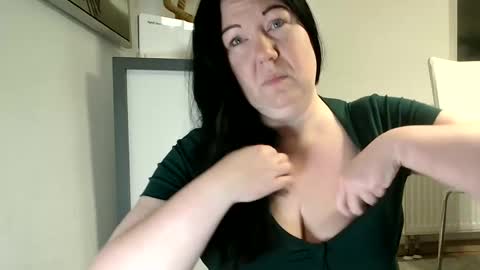 Snapshot of pussy6wetlips chatting on 02-23-26, 04:32 pussy6wetlips online show from 02-23-26, 04:32