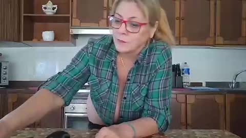 Mary online show from 11-18-25, 09:03