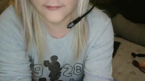Lara online show from 01-22-25, 05:49