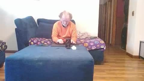 Mark online show from 02-10-26, 07:40