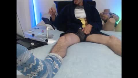 Snapshot of pussyhunterpt chatting on 11-23-25, 04:18 Ruck Fules online show from 11-23-25, 04:18