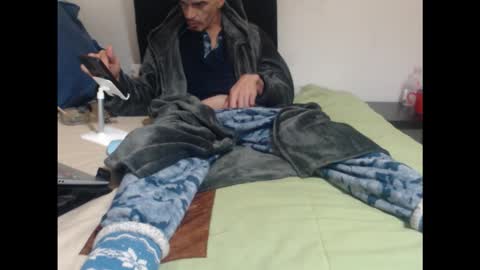 Snapshot of pussyhunterpt chatting on 12-22-25, 07:11 Ruck Fules online show from 12-22-25, 07:11