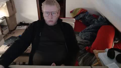 pussylovercb online show from 11-19-25, 08:14