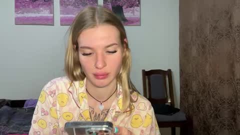 Lina online show from 09-26-25, 06:45