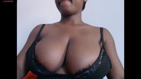 Snapshot of pussyxcockx chatting on 02-13-26, 02:13 pussyxcockx online show from 02-13-26, 02:13