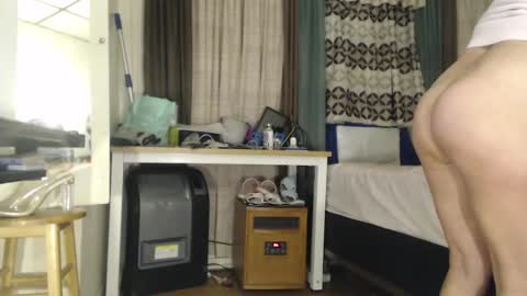 Snapshot of putiputi4u chatting on 12-28-24, 10:25 putiputi4u online show from 12-28-24, 10:25