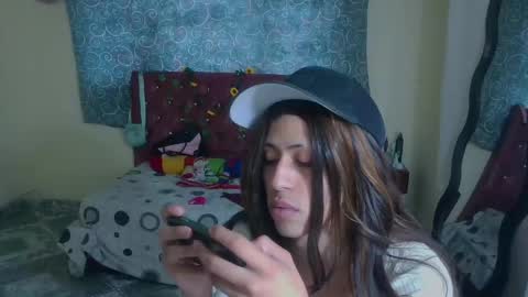 Snapshot of putiputisexo chatting on 05-21-26, 10:28 putinaicolls online show from 05-21-26, 10:28