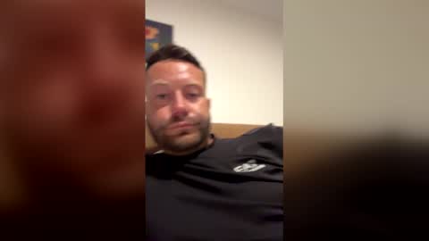 pwatson270892 online show from 02-10-26, 01:43