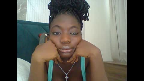 Snapshot of pweedy_ora chatting on 11-23-25, 11:43 ora online show from 11-23-25, 11:43