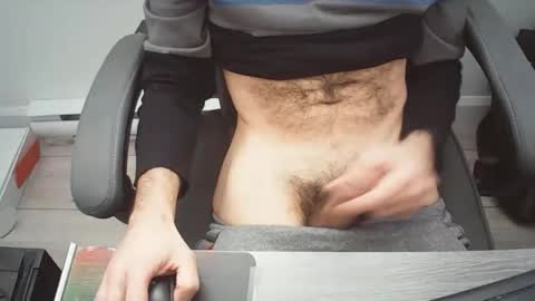 Snapshot of qc1969 chatting on 01-06-26, 01:37 qc1969 online show from 01-06-26, 01:37