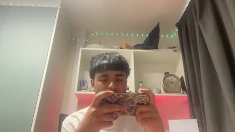 qosmo123 online show from 04-13-26, 06:08