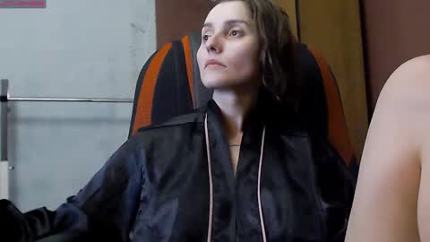 Lola online show from 03-06-25, 05:11