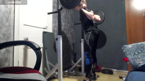 Lola online show from 12-22-25, 04:15