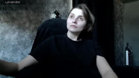 Snapshot of queen4565 chatting on 03-31-26, 12:05 Lola online show from 03-31-26, 12:05