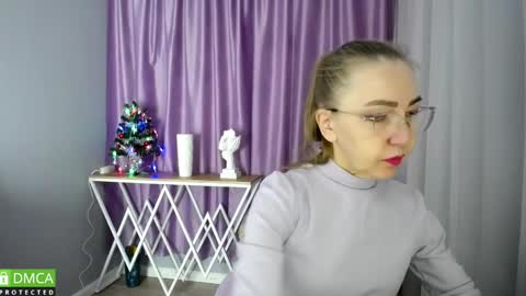 Snapshot of queen_a_n_i chatting on 12-05-24, 05:59 A N I  Ill be here on December 1st online show from 12-05-24, 05:59