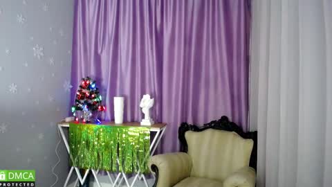 Snapshot of queen_a_n_i chatting on 12-13-24, 10:30 A N I  Ill be here on December 1st online show from 12-13-24, 10:30