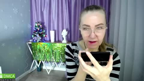 Snapshot of queen_a_n_i chatting on 12-14-24, 09:51 A N I  Ill be here on December 1st online show from 12-14-24, 09:51