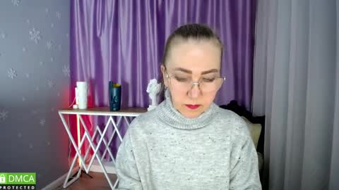 Snapshot of queen_a_n_i chatting on 01-17-25, 10:33 A N I  Ill be here on December 1st online show from 01-17-25, 10:33