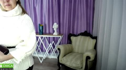 Snapshot of queen_a_n_i chatting on 01-22-25, 07:25 A N I  Ill be here on December 1st online show from 01-22-25, 07:25